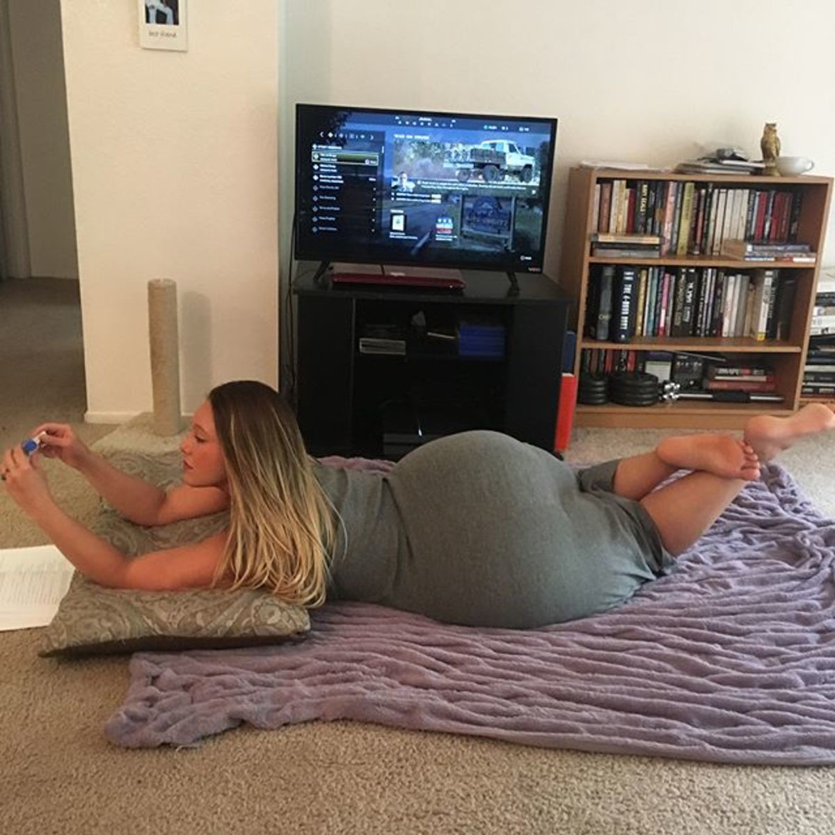 Cute blonde pawg gets prone