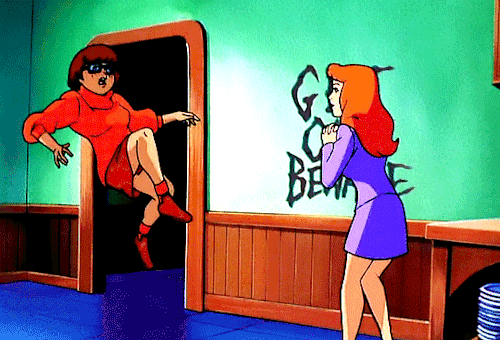 Daphne Loves Velma. 