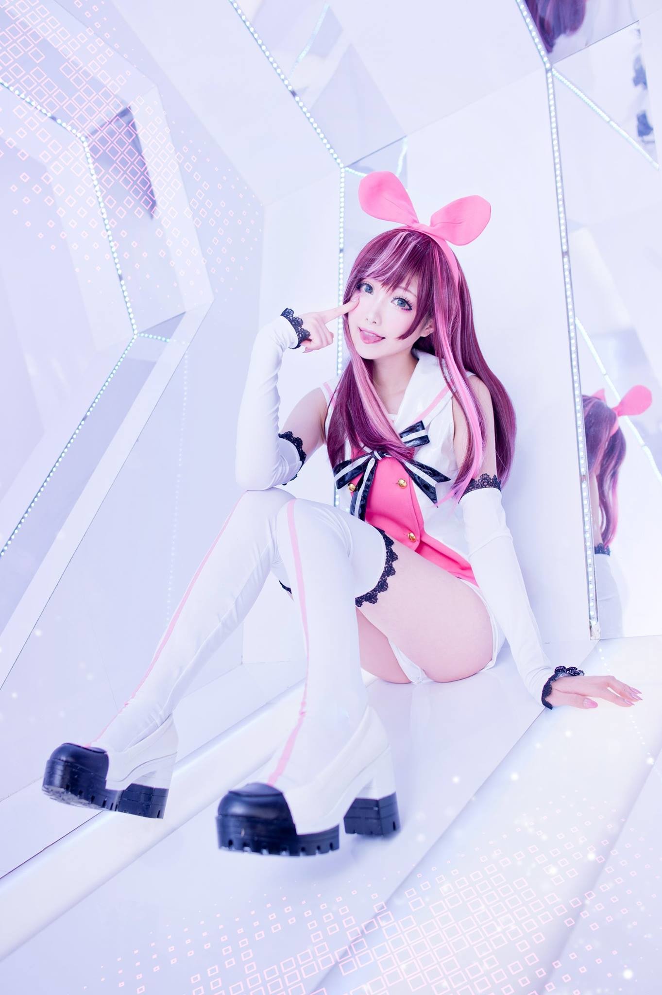 Kizuna Ai Cosplay