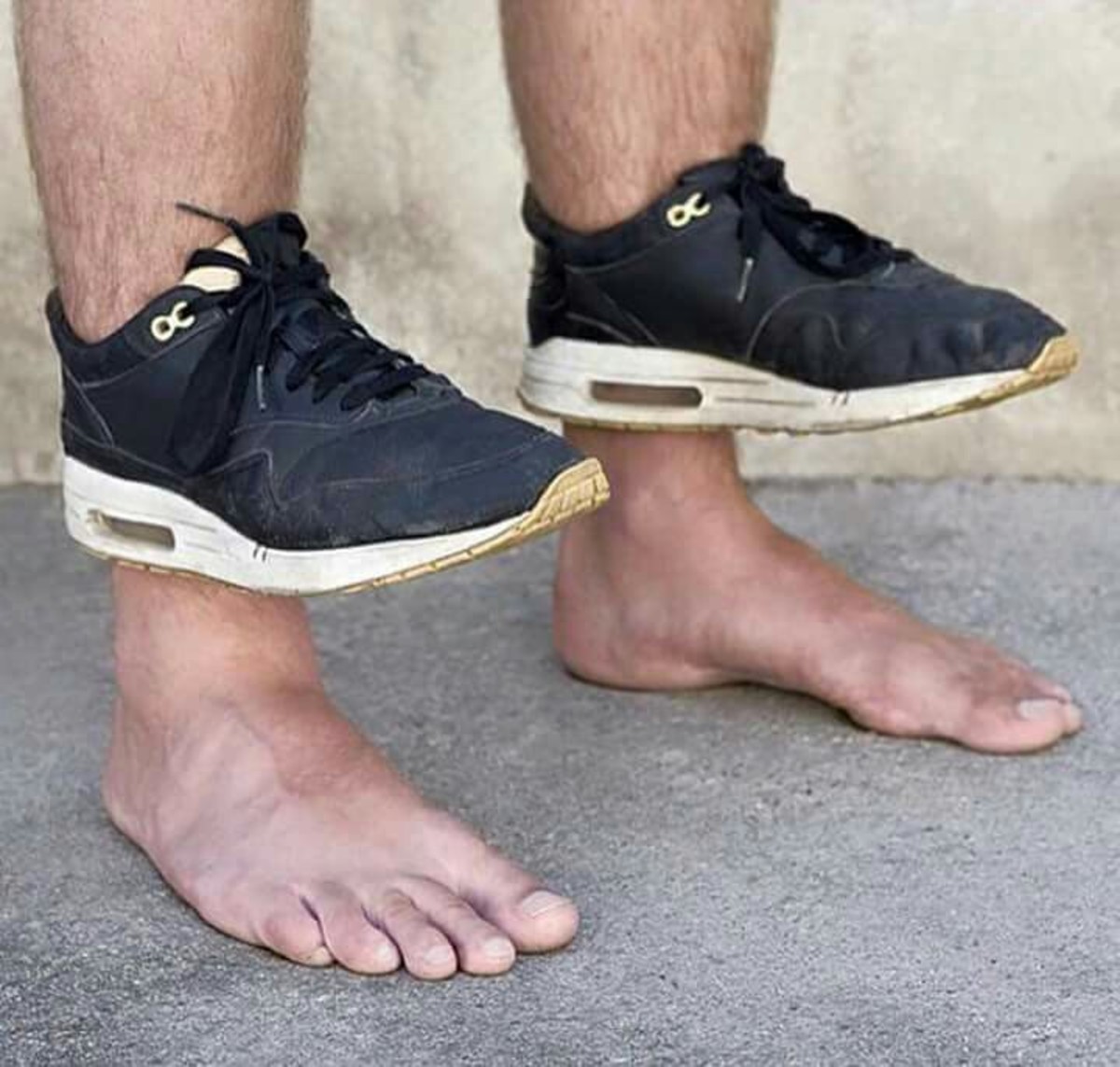 фото кроссовок мужских на ногах