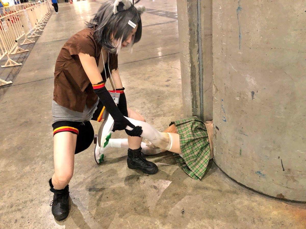 Beaver Trying To Revive Kemono Friends Dead Corpse
