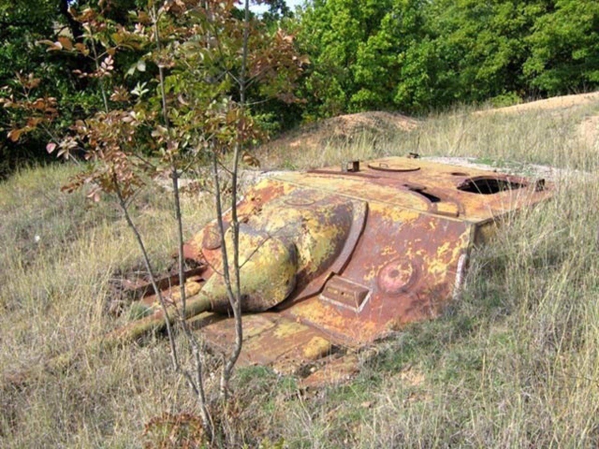Раскопки второй мировой войны танки