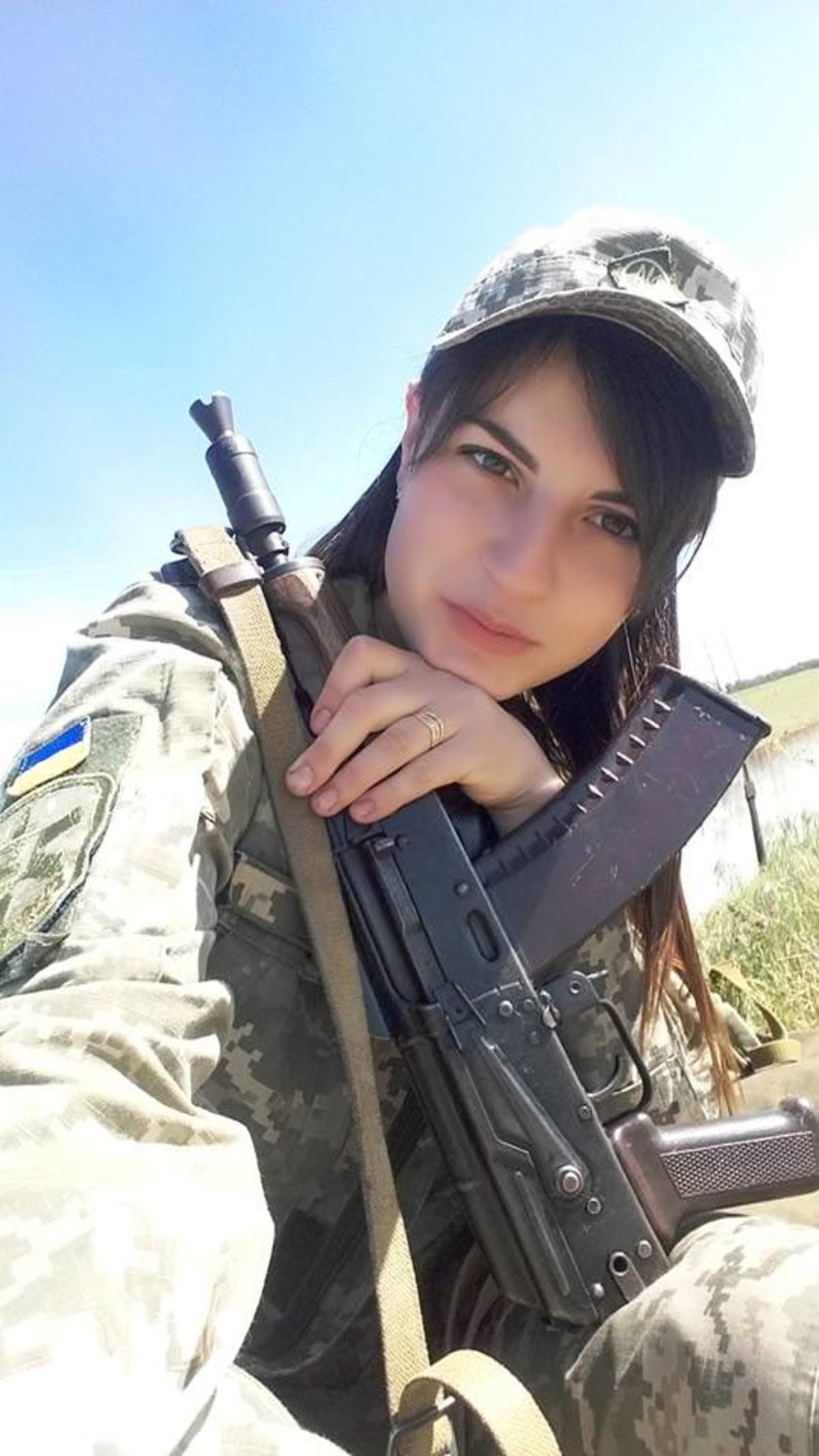 Девушка солдат украины
