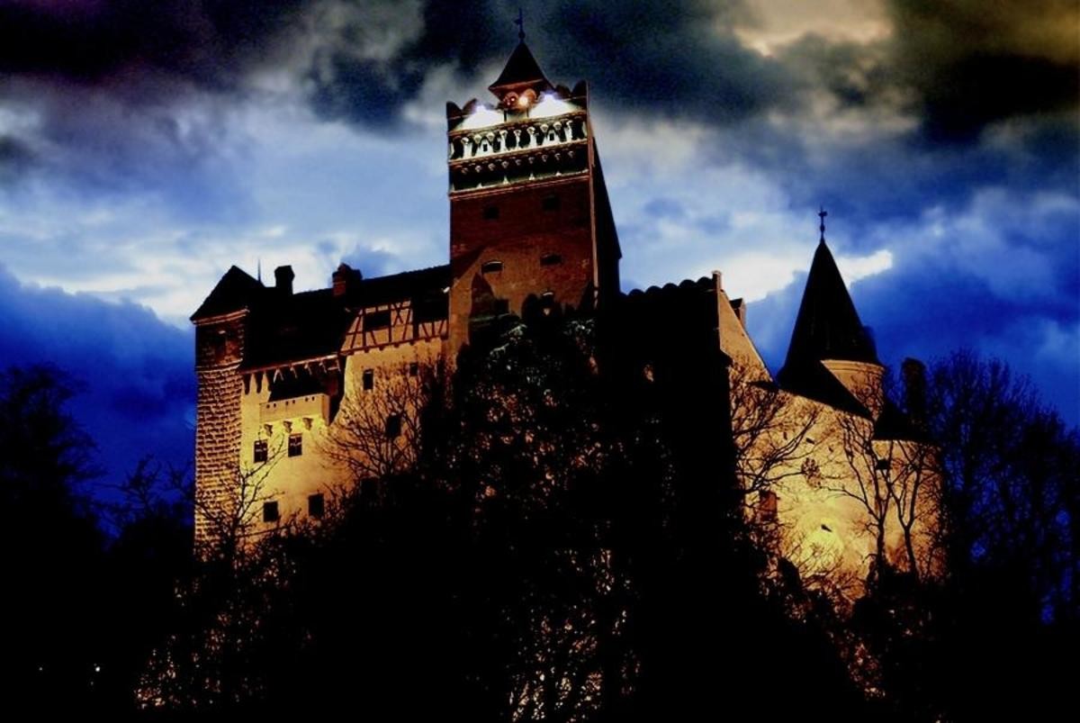 Трансильвания где это находится. Замок Дракулы в Трансильвании. Дворец Дракулы в Румынии. Румыния Бухарест замок Дракулы. Венгрия замок Дракулы.