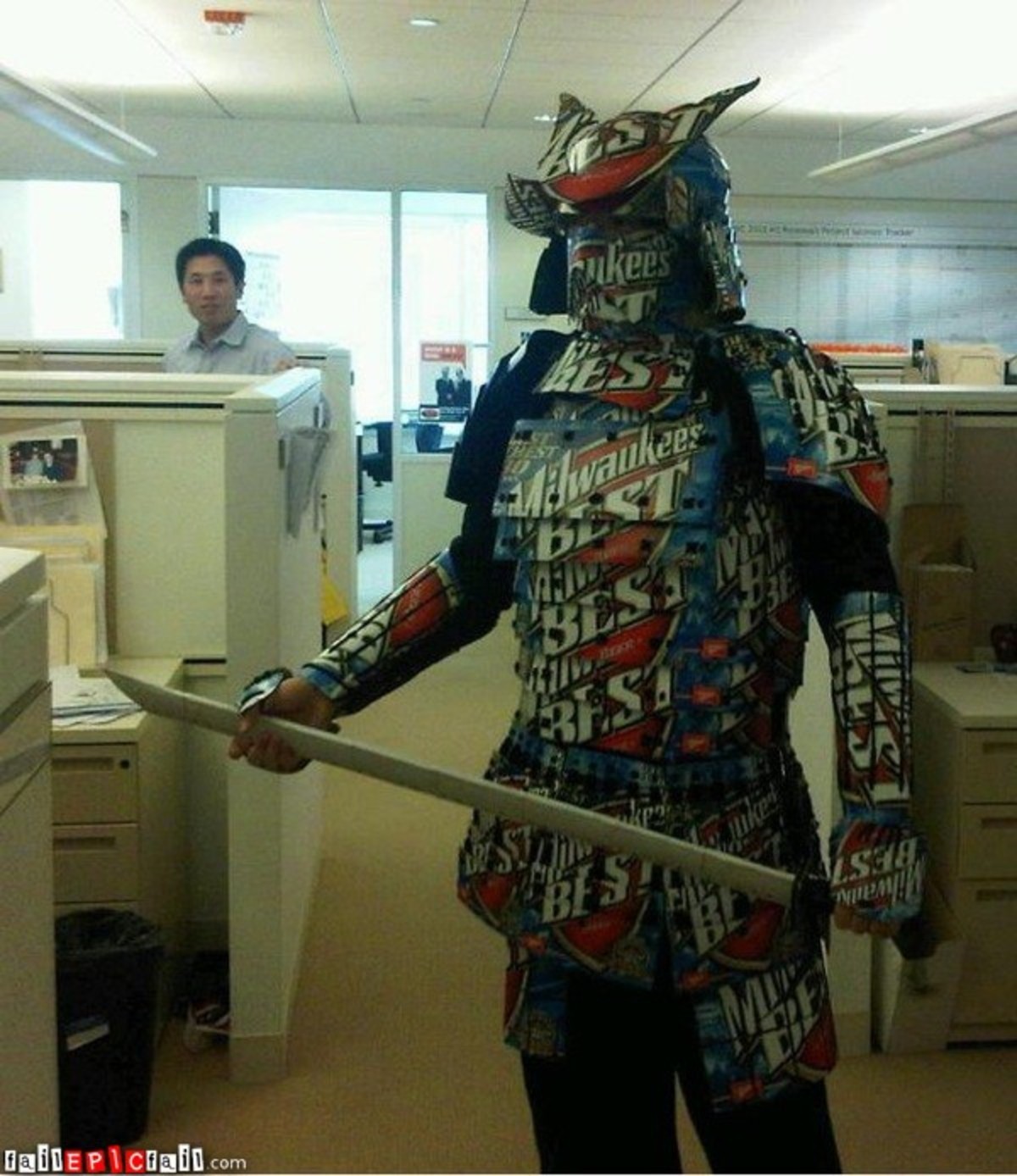 Смешной костюм самурая